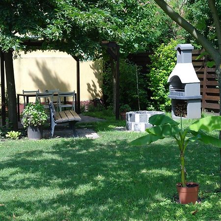 Nora Apartman Gyula Exteriér fotografie