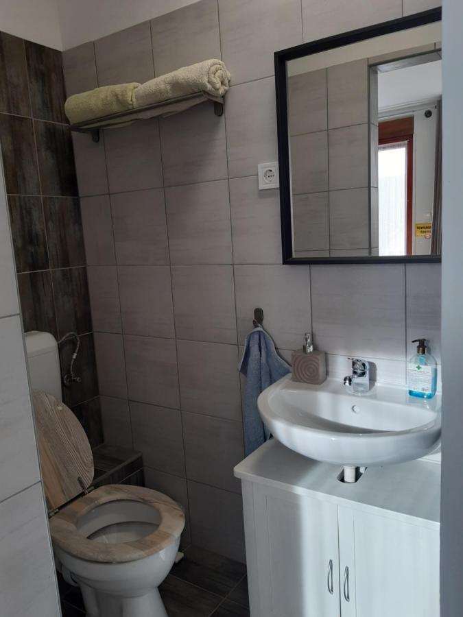 Nora Apartman Gyula Exteriér fotografie